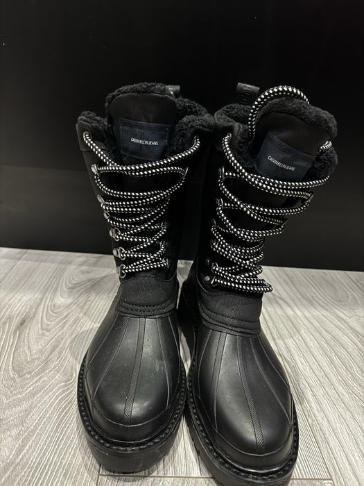 Зимни апрески Calvin Klein