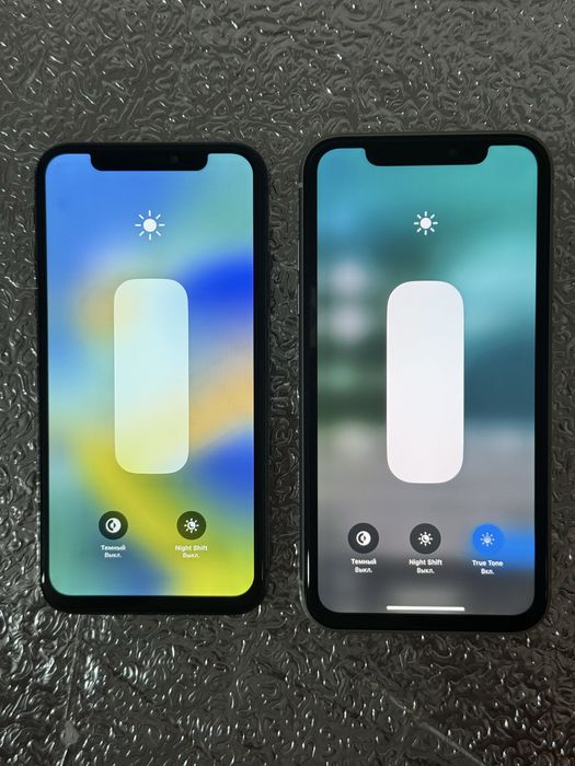 iPhone XR , iPhone X