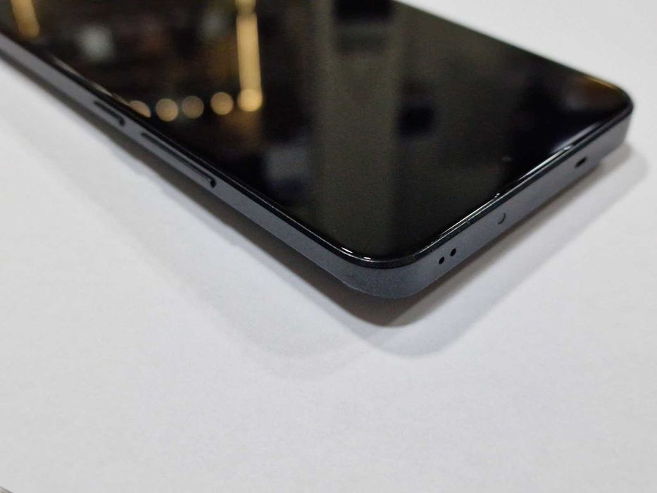 Xiaomi 13T 5G 256GB 8GB RAM Dual / пукнат гръб