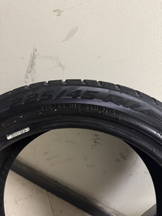 225/45/17 PIRELLI 2 бр. Зимни