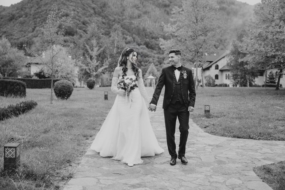 Rochița de mireasă tip sirenă cu trenă detasabila