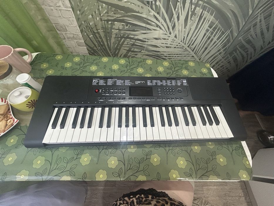 Синтезатор новый!!!