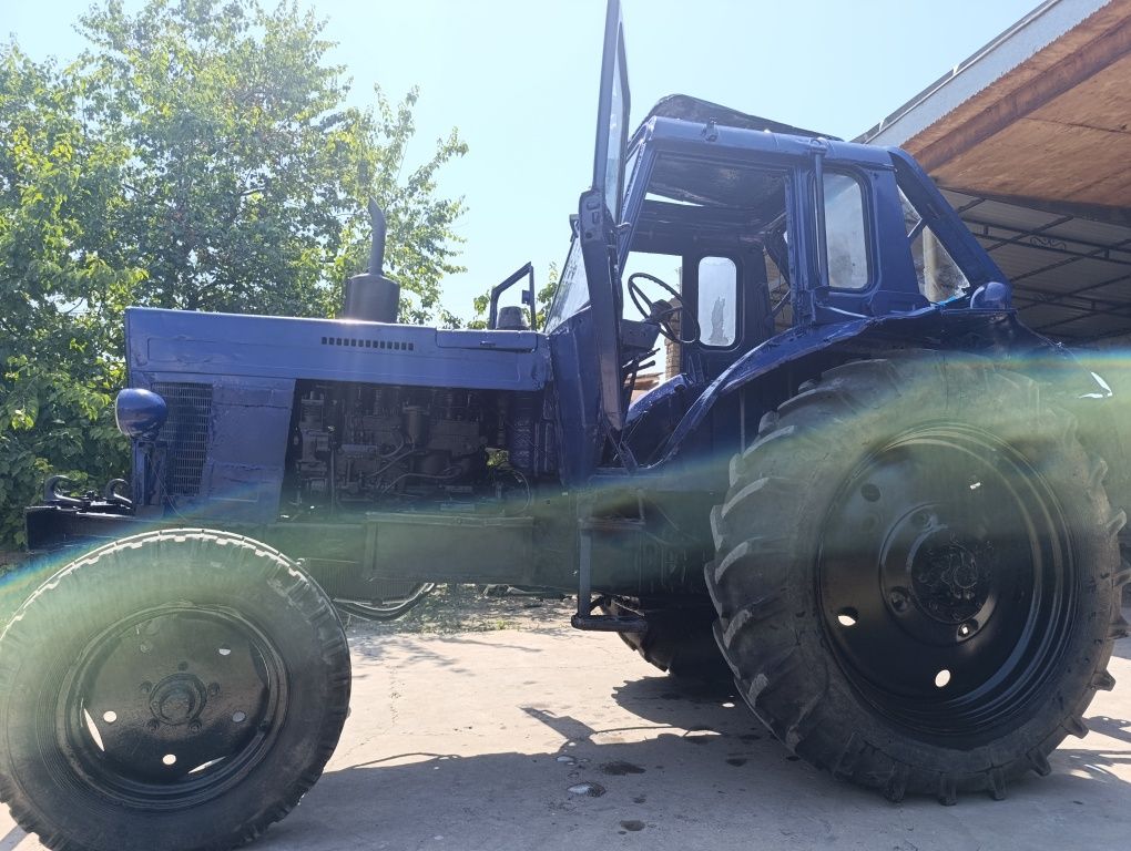 Traktor mtz 80 sotiladi