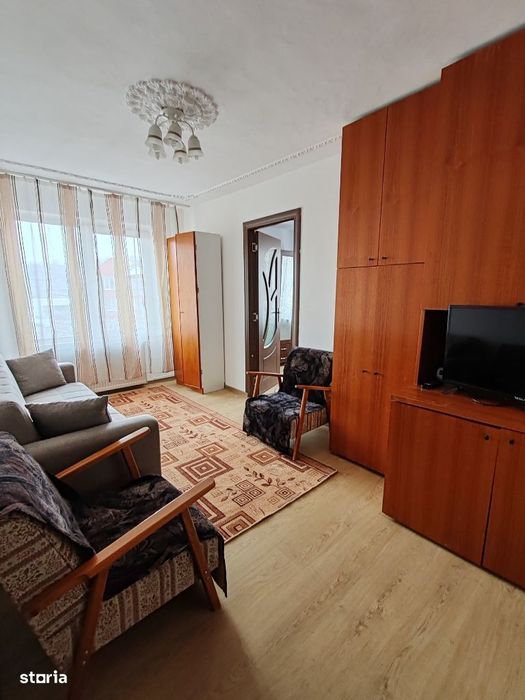 Inchiriez apartament 3 camere Govandar