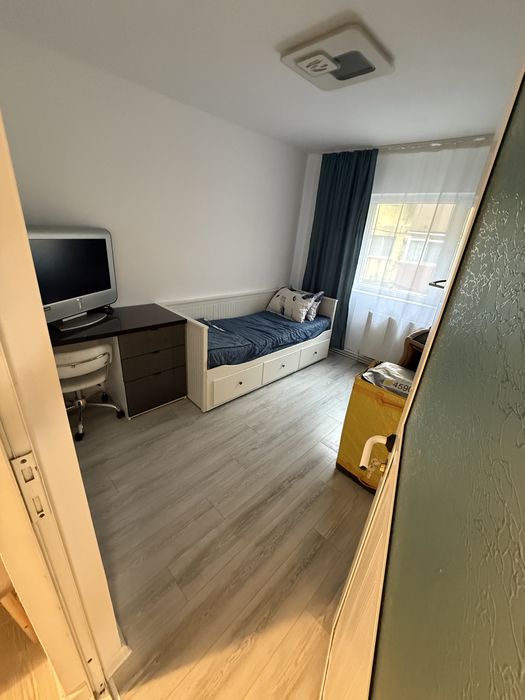 Apartament 3 camere,confort 1,decomandat