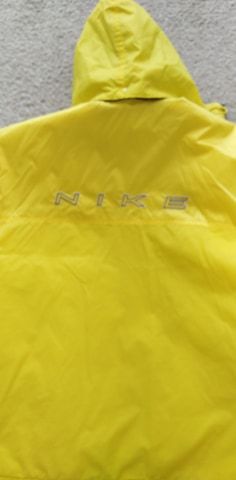 Vand haina Sport NIKE noua.Mărime XL,calitate, import Germania.