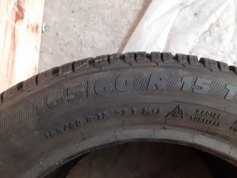 4бр Гуми 165 60 15 семперит