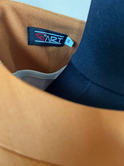 Jacheta cu nasturi și buzunare