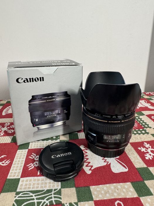 Canon EF 28mm f 1.8 USM