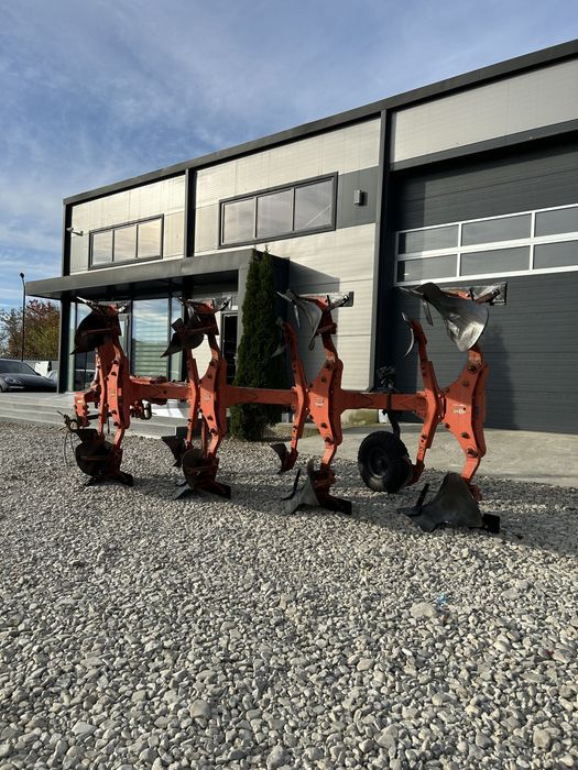 Plug agricol KUHN Master 120 -4 trupite