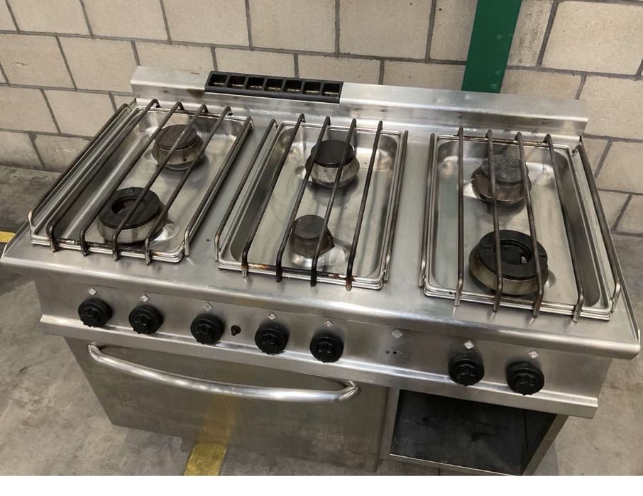 Aragaz profesional ELITE cu 6 arzatoare si cuptor