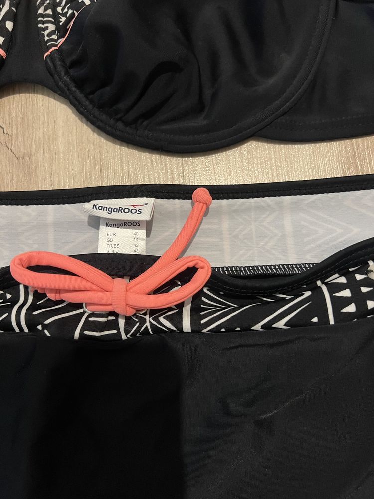 Продавам бански KangaRoos