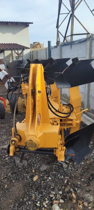 Plug 4 brazde reversibile