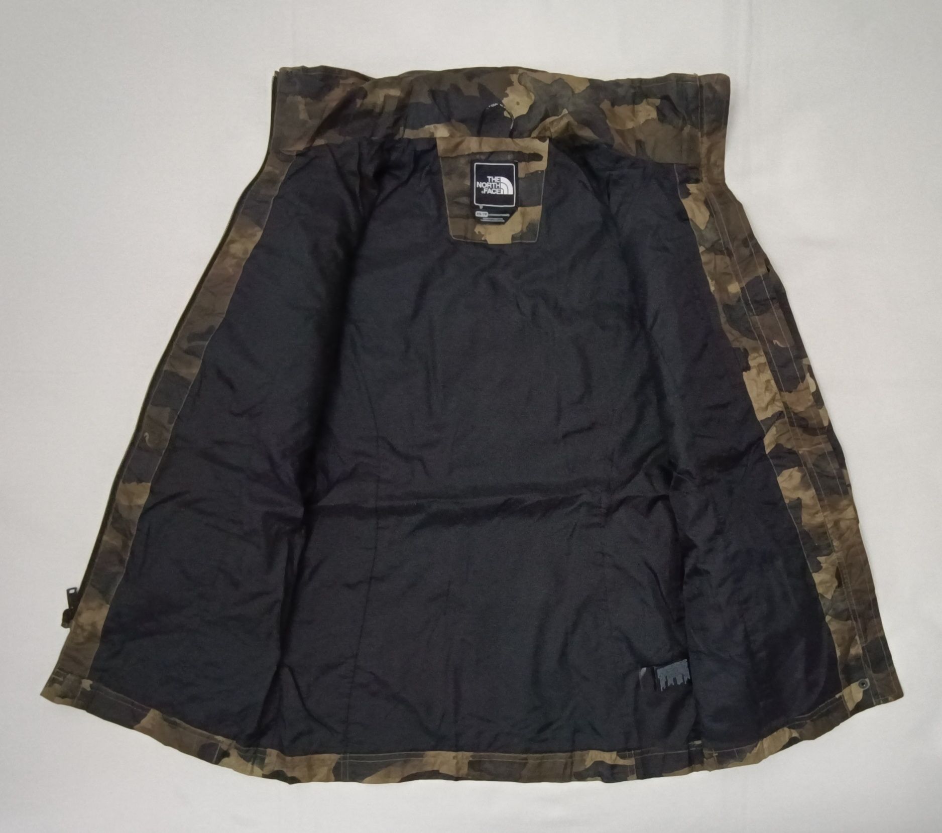 The North Face HyVent Camouflage Jacket оригинално яке XS с качулка