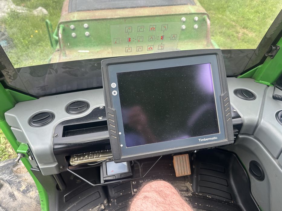 Forwarder john deere 1110E