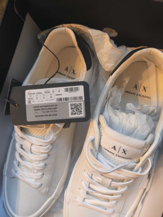 Adidași Armani  Noi