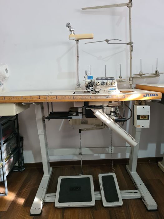 Vand masini de cusut industriale Juki si Necchi