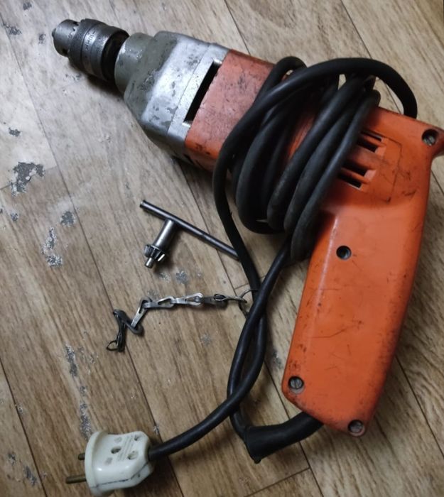 новый потрон пр СССР ,и электродрель пр, СССР