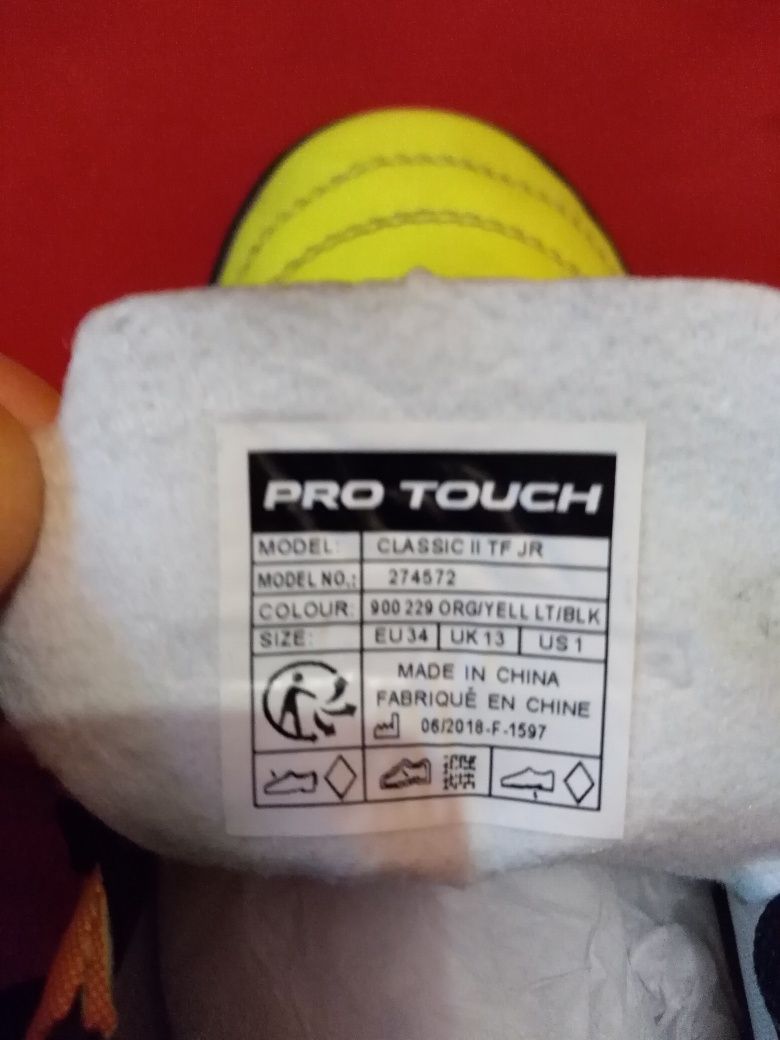 Adidași crampoane Pro Touch