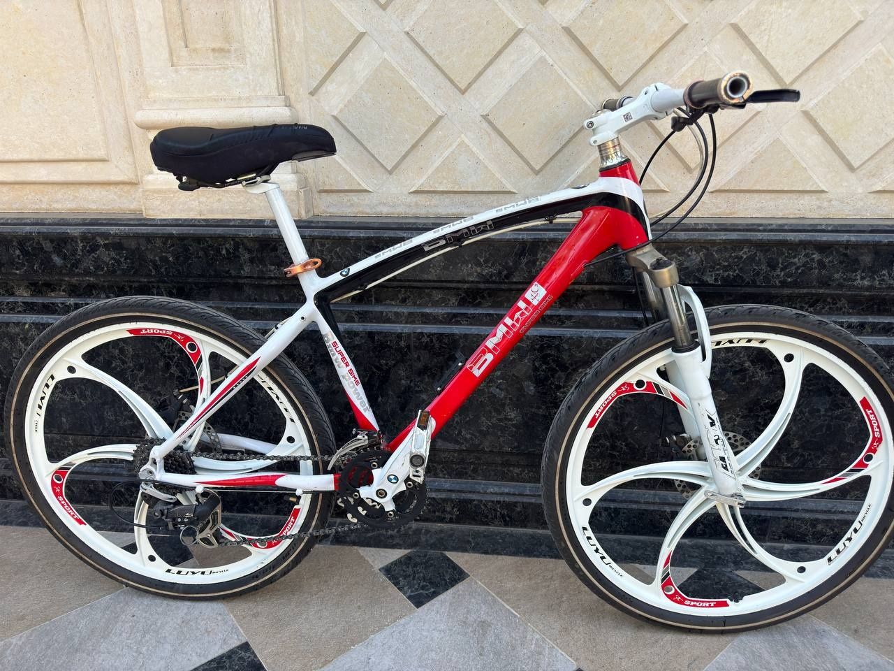 Bmw velosiped original nemetskiy