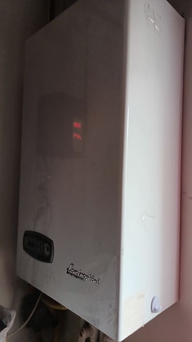 Centrala Lamborghini Taura D24 funcțională pe apa menajera si caldura