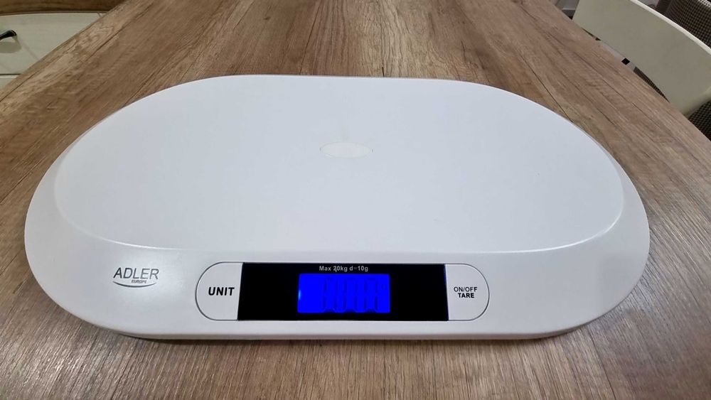 Бебешка везна за кг