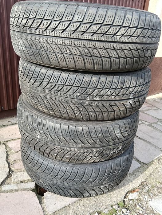 Vand 4 Anvelope de iarna 205 60 R16