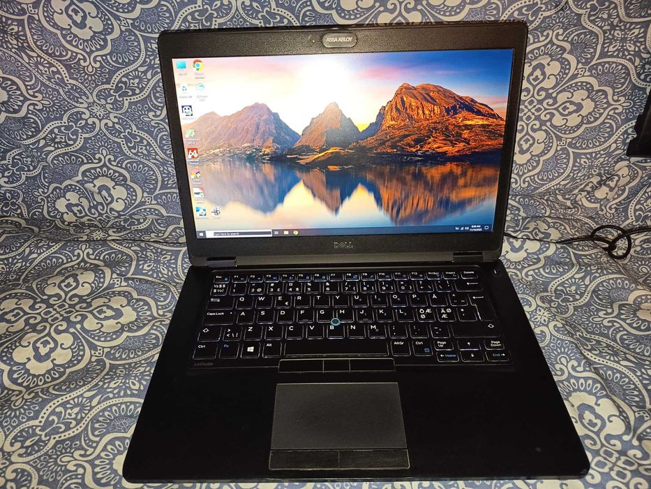 Laptop Dell Latitude 5480, Core i5 7200u, 8gb ddr4, tastatura luminata
