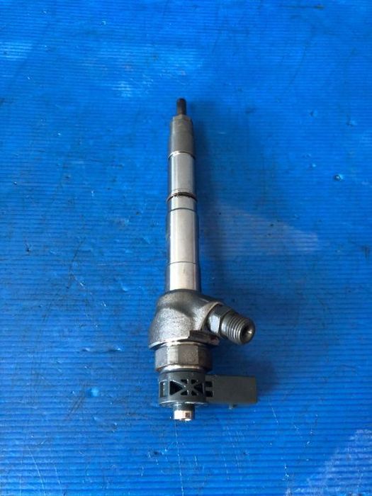 injector 2.0 tdi audi a3 8v a4 b8 a5 8t3 seat alhambra  leon ateca skoda karoq  octavia 3 vw golf 7