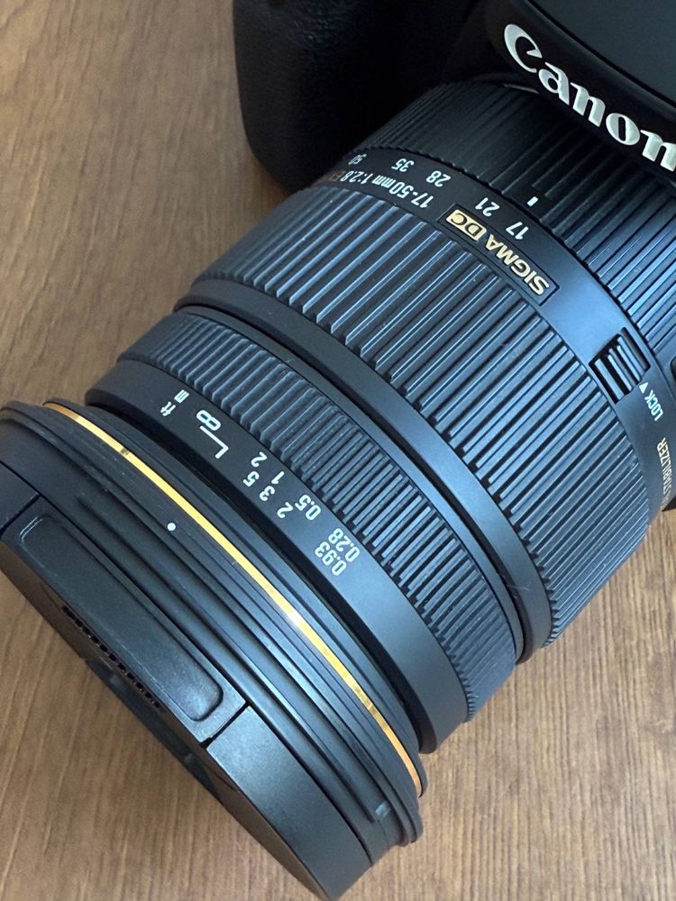 Canon 80D + Sigma 17-50mm, f2,8
