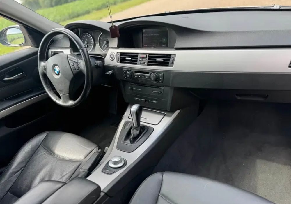 BMW e90  2.0 benzina