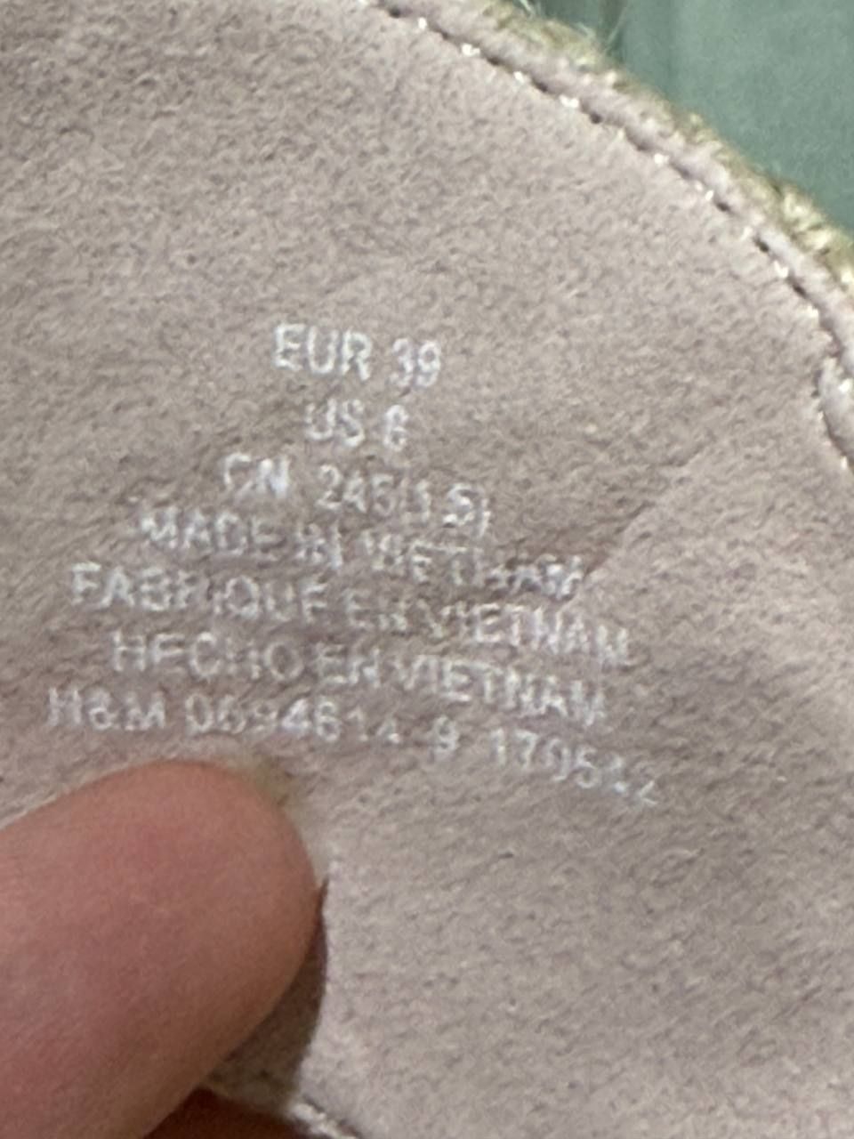 Продам новые босоножки H&M