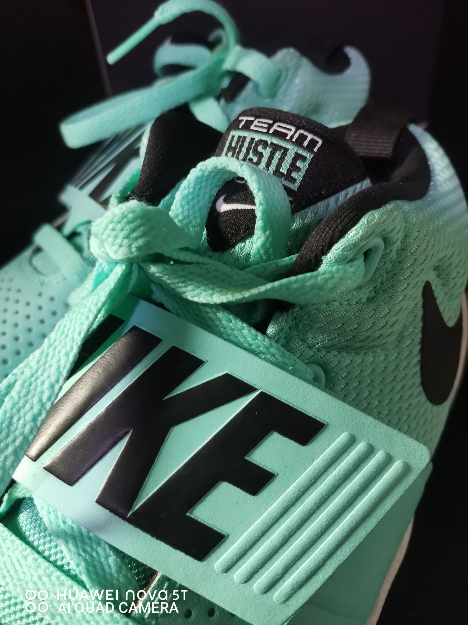 Nike team hustle d8. Nr 38