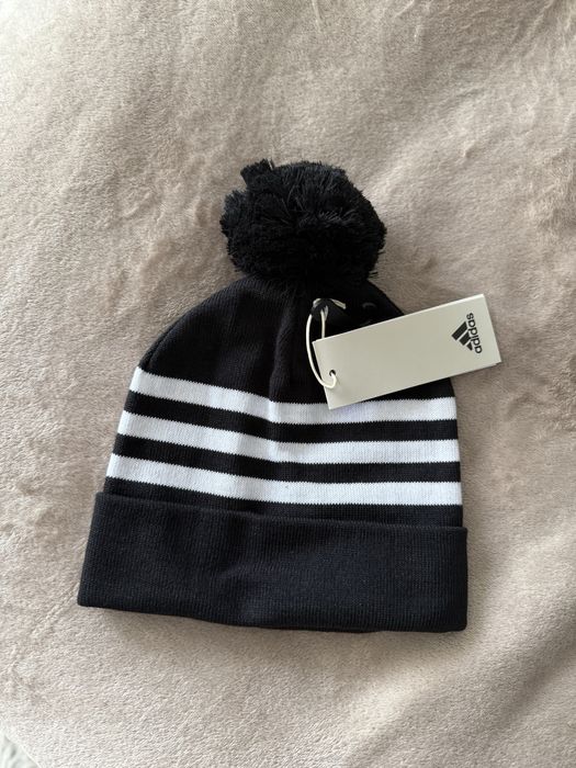 Adidas Performance caciula dama cu pom pom neagra marime one size noua