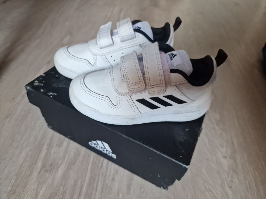 Маратонки Adidas