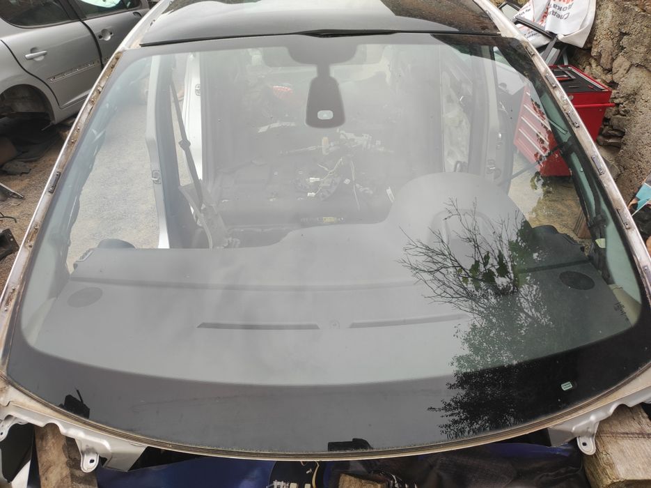 Предно(челно) стъкло за Пежо-5008