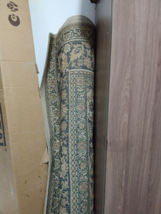 Ковер в хорошем состоянии