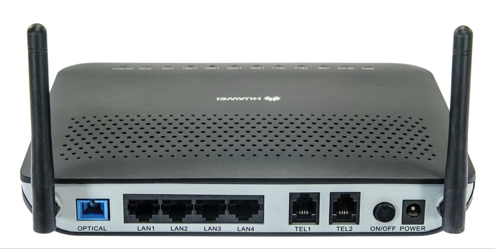 GPON(оптоволоконо) роутер Huawei EchoLife HG8245