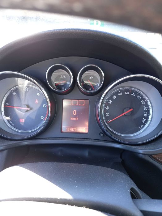 Opel Insignia 2009 130CP