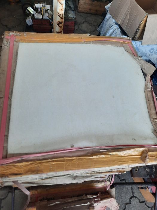 Продам кафельную плитку 40 квадратных метров