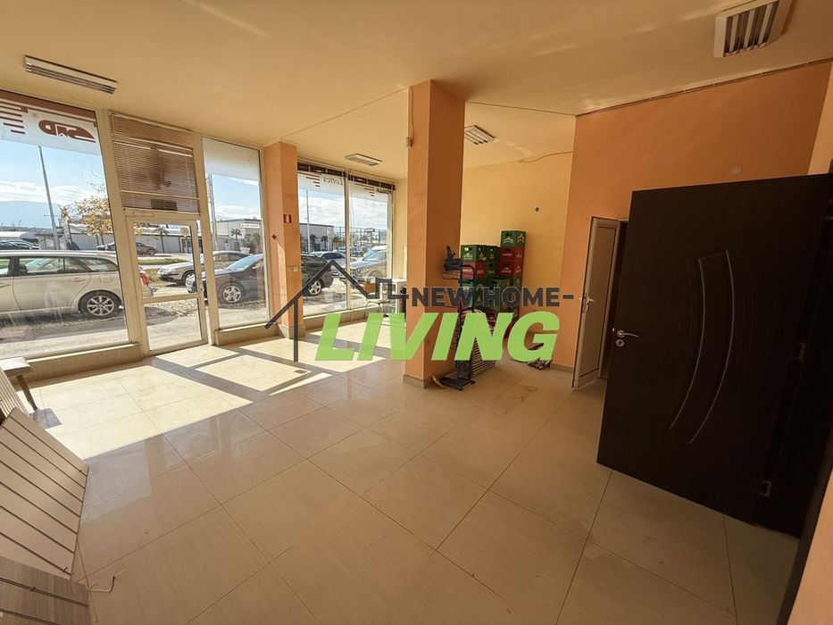 Продава се Магазин в Пловдив, Тракия - 61 кв.м за 2378 €/кв.м - Снимка #1