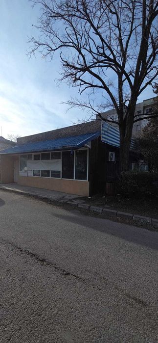 Vand spatiu comercial Comanesti