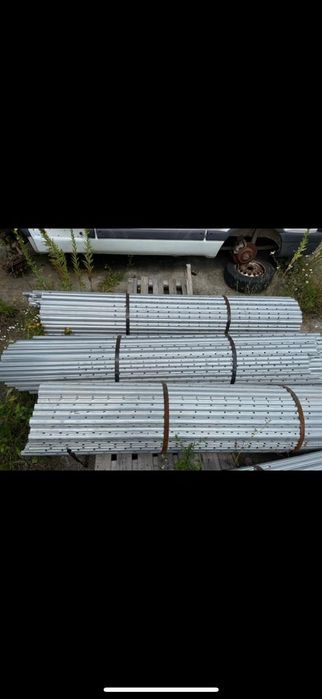 Stalpi pt gard zincati noi