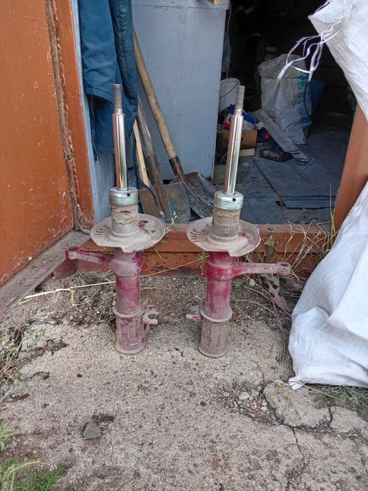 Продам стойки гранта