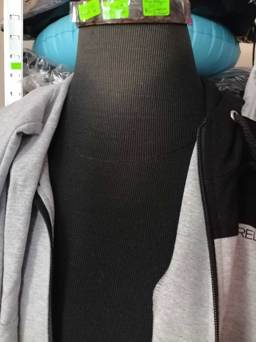 Манекен със стойка