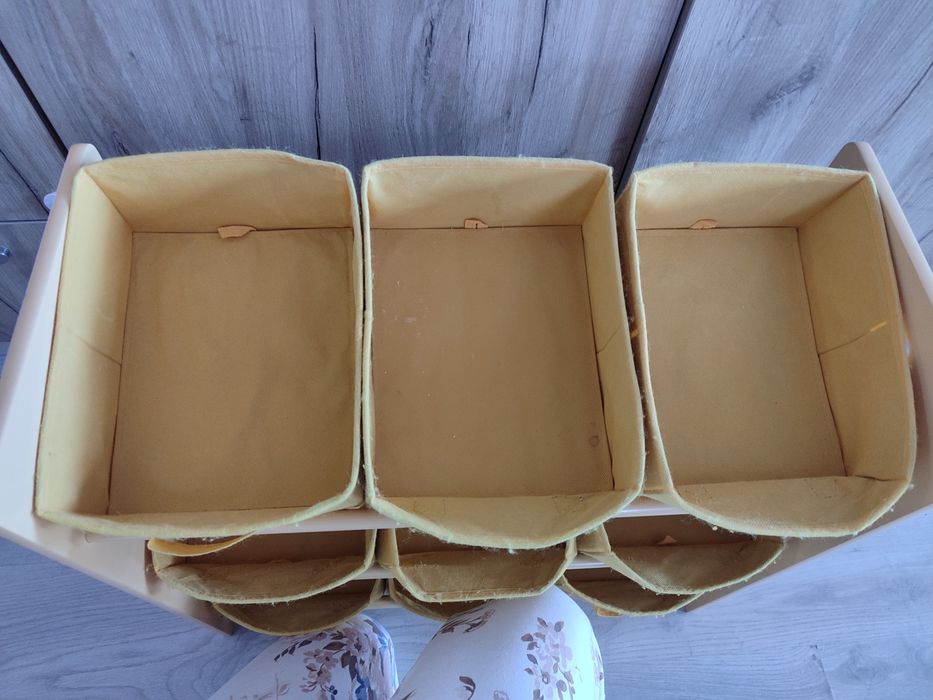 Детска етажерка за играчки