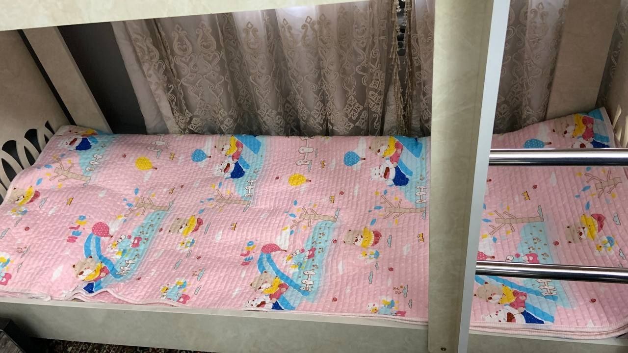 Детская двух этажная кровать пользовались 6 месяцев