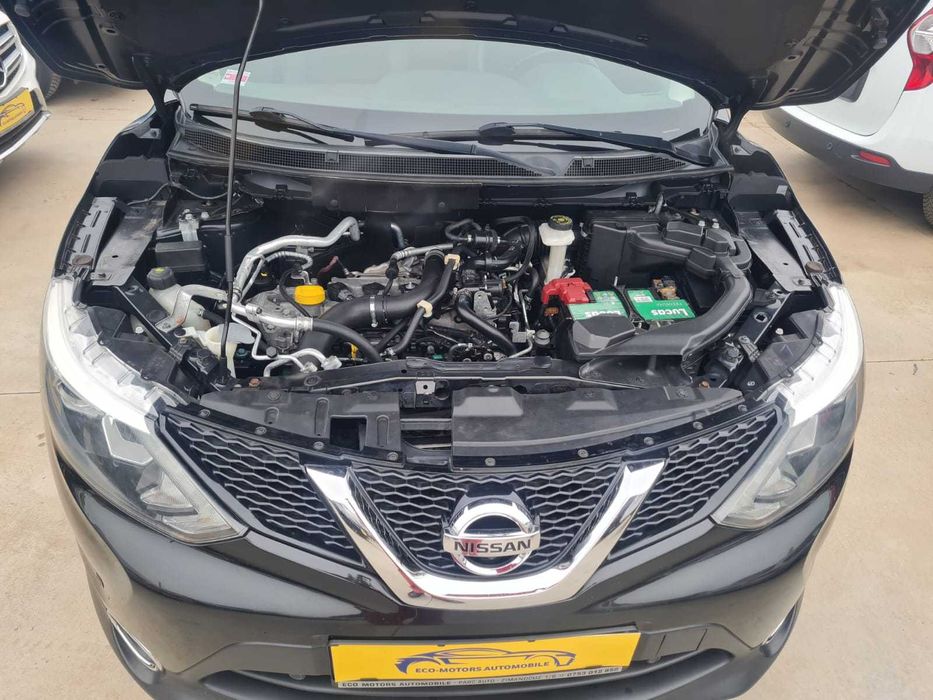 NISSAN QASHQAI 1.2 benzina 116 c.p. an 2015 cash sau rate
