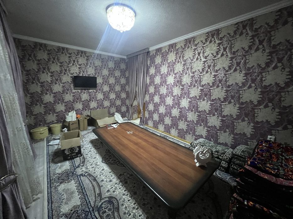 Tashgresdan Hovli sotiladi