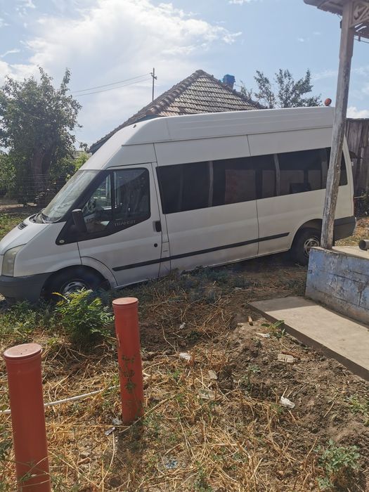 Vând Ford Transit